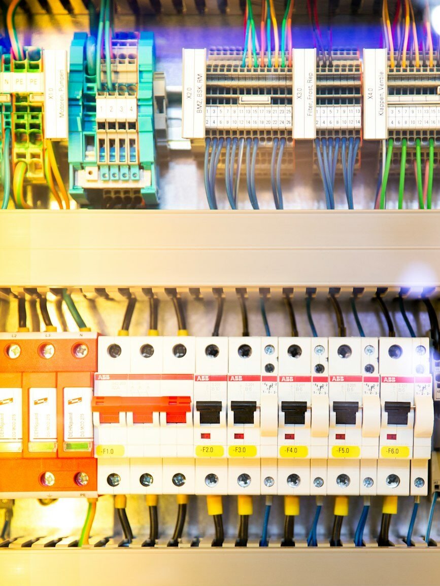 Electric switch box – control power, electricity technology